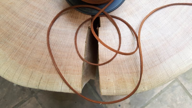 All you need to turn a crack in a wooden stump into a feature