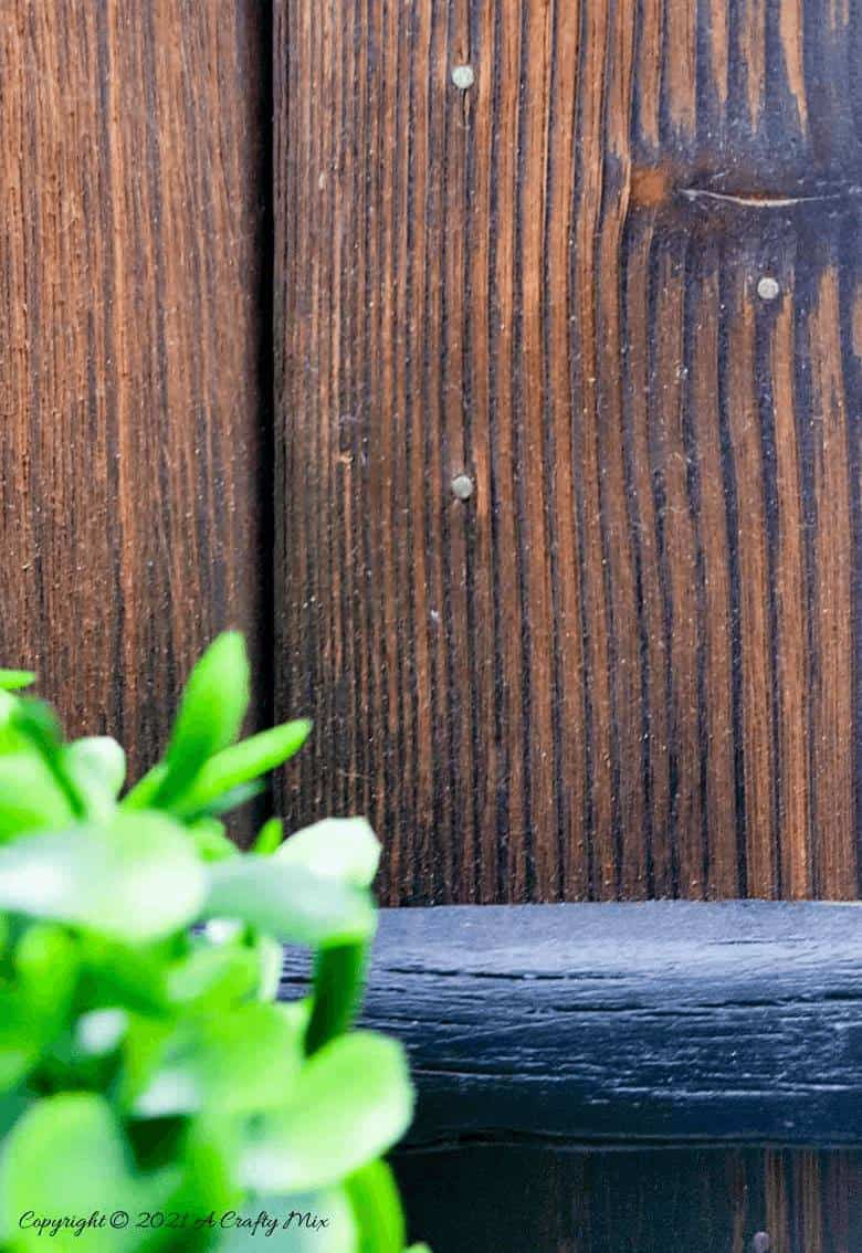 If you love creating custom wall art as much as we do, you&rsquo;re going to enjoy making this easy DIY Yagisuki shutter frame. Use it one it&rsquo;s own to make a statement or add two junk birds to up the ante. The photo-rich tutorial includes instructions to make both the shutter frame and those cute birds. #shousugiban #shutterframe #ACraftyMix #walldecor