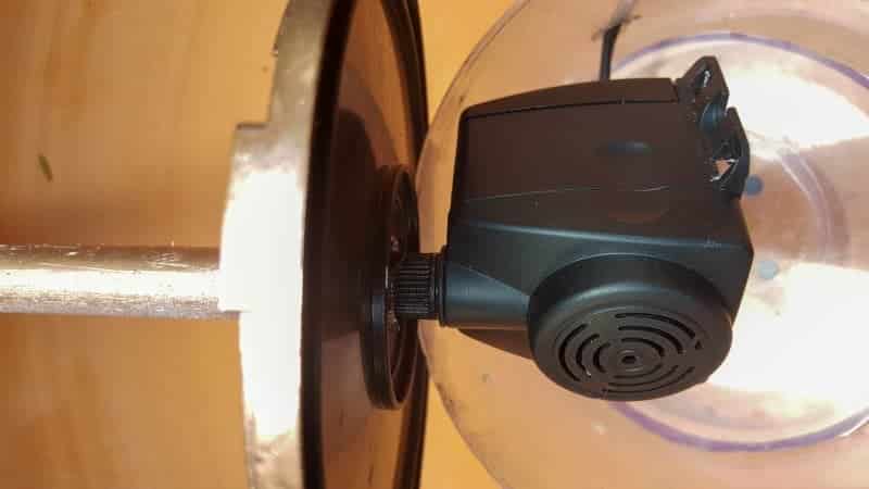 A view of the pump inside the spindle
