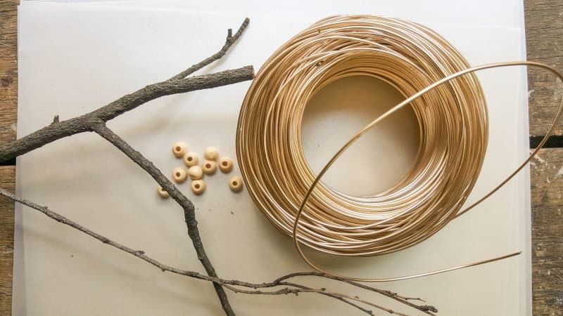 What you need to make 10-minute Christmas box lights