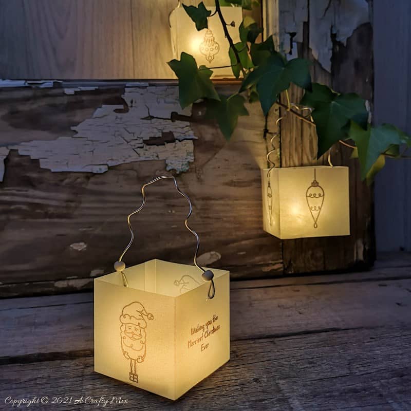 When unexpected guests tell you they'll be popping round later and you haven't starting decorating for Christmas yet, then these 10-minute budget-friendly Christmas box lights are just the thing you need. #ChristmasLightsDIY #ACraftyMIx #BoxLights #EasyCrafts