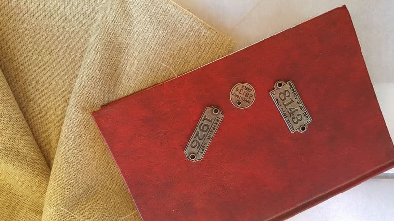 What you need to make stylish linen book covers