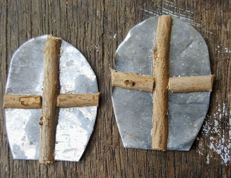Glue twigs on the aluminium windows