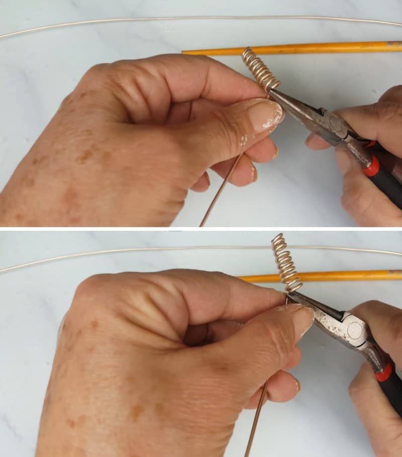 Bend the wire under the spadix to straighten it out