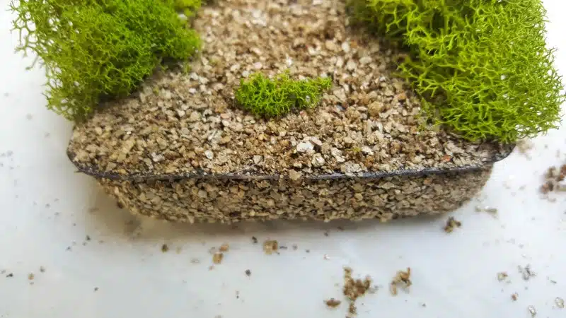 Use florist foam to stop the floor from wobbling
