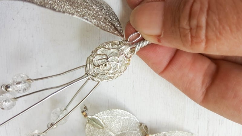 Slide the stamen into the oval bead