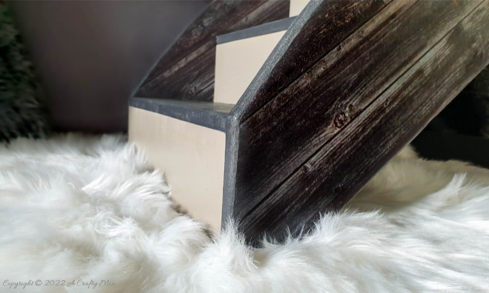 Wooden doggie stairs are perfect for helping fur babies get onto the couch or bed for cuddles. Whether you make your own or buy them online, this tutorial will show you how to transform them quickly and easily into something that both stylish and functional. #ACraftyMix