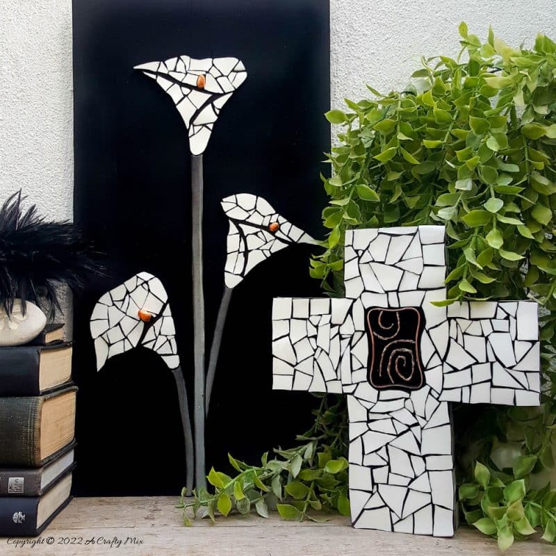 Don&rsquo;t throw away that broken plate until you see how easy it is to turn into this beginner-friendly arum lily mosaic. The free, step-by-step tutorial includes a template and loads of tips to get you started. #ACraftyMix