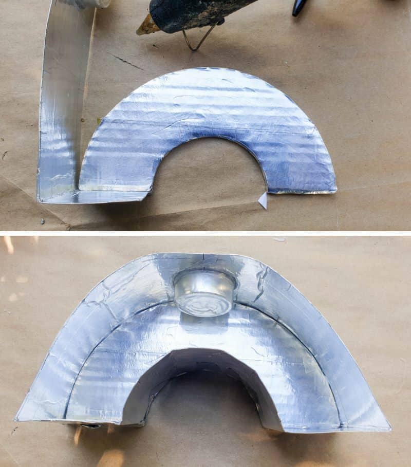 Glue the cardboard strip to the cardboard arch