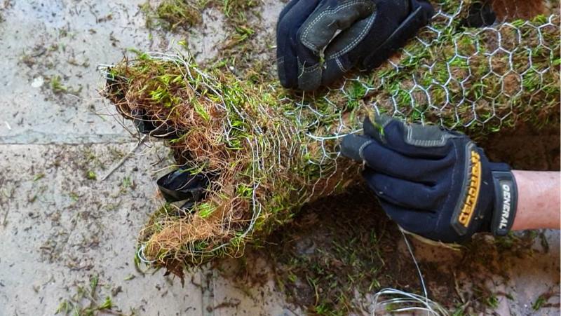 Secure the toe to the boot with wire