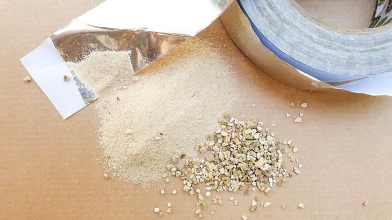 What you need to make a Flintstone-inspired concrete shelf