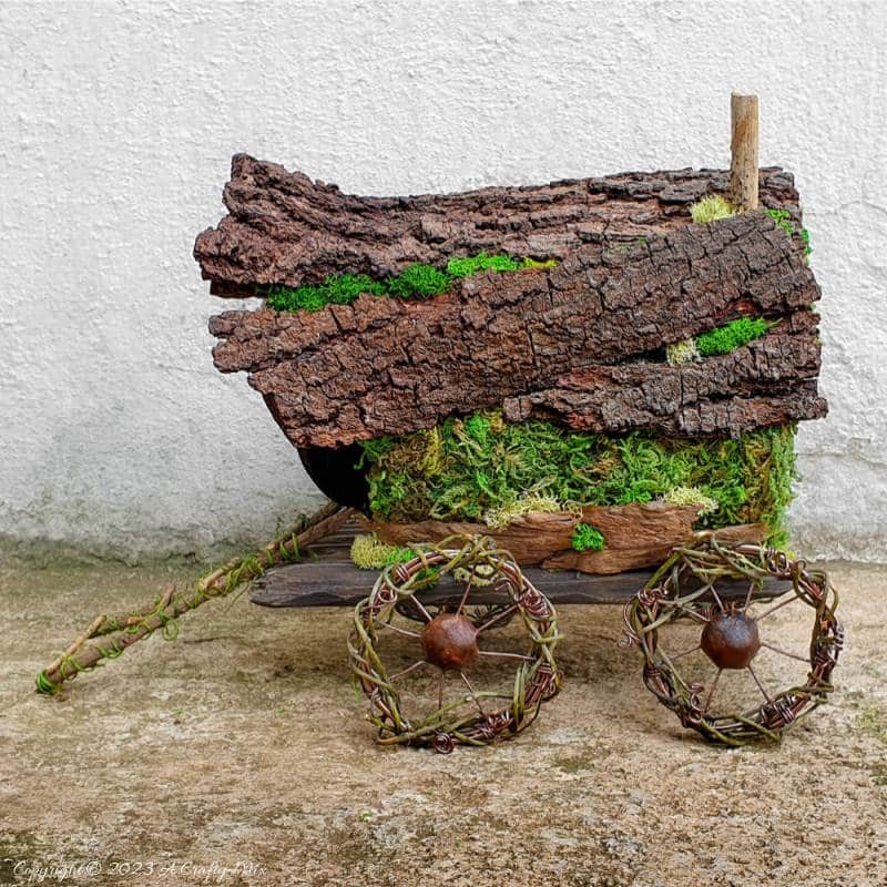 Check out this amazing repurposed tin can fairy Gypsy wagon tutorial! This whimsical creation will add a touch of magic to any garden or outdoor space, and it&rsquo;s perfect for any fairy or Gypsy looking for an adventure. Plus, it's a great way to reduce waste and give new life to throw-away stuff. What do you think of this creative and eco-friendly DIY project? Would you live in a tiny home like this? Get the full tutorial at A Crafty Mix