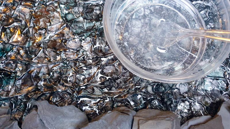 Mix clear resin according to the manufacture's instructions