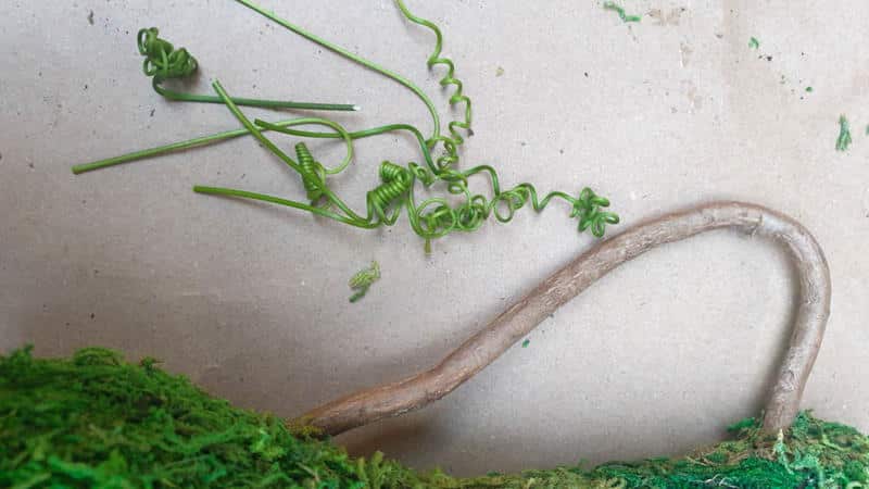 Use tendrils to add interest to the root handle