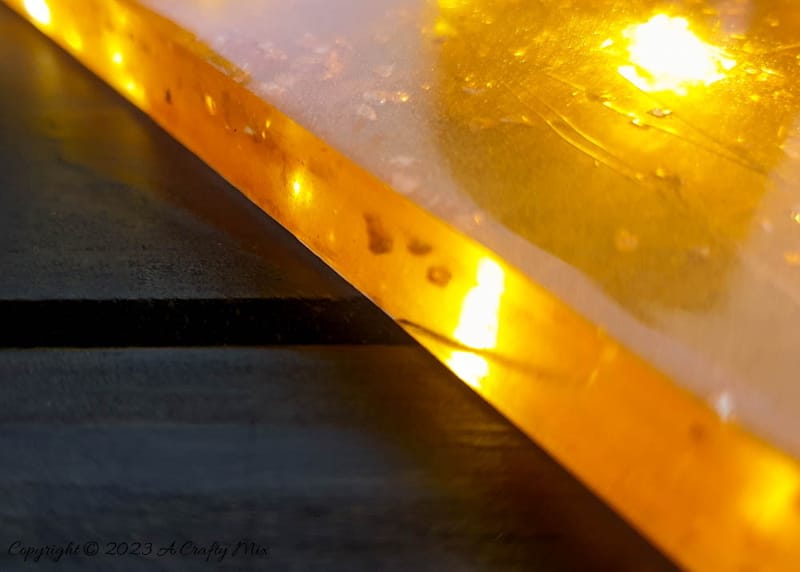 Come join us as we show you how to make this mesmerizing resin platter with lights. She&rsquo;s guaranteed to be the star of your next gathering and will make a dazzling addition to your home decor. Get this free resin project tutorial @ACraftyMix