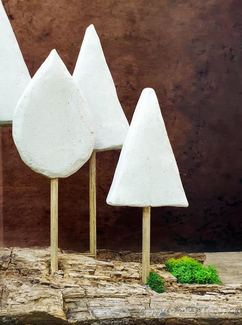 Discover the magic of plaster of Paris. We&rsquo;ll show you how to create simple shapes in easy cardboard molds. Effortless, budget-friendly, creativity at its best. The free step-by-step tutorial is filled with loads of PoP tips and tricks that will guide you through the process of crafting with this versatile medium. #ACraftyMix