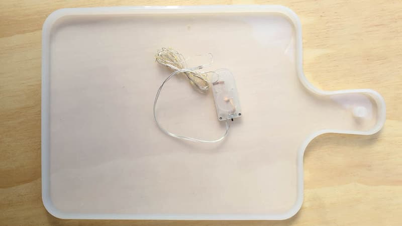 What you need to make a resin platter with lights