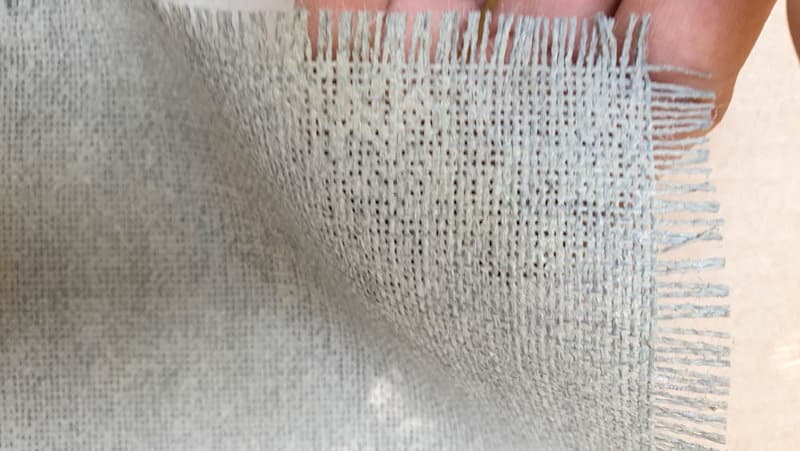 The hessian absorbed the paint quickly and only needed one coat on either side