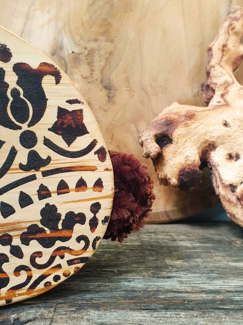 Ever wondered how to create gorgeous designs on scrap wood? Join us on a journey of self-expression as we try out wood burning paste and create a rustic bunny. We share all the lessons learnt and give you tips on how to get the most out of the process. There's even a recipe to make your own paste if you can't find any in stores near you. 