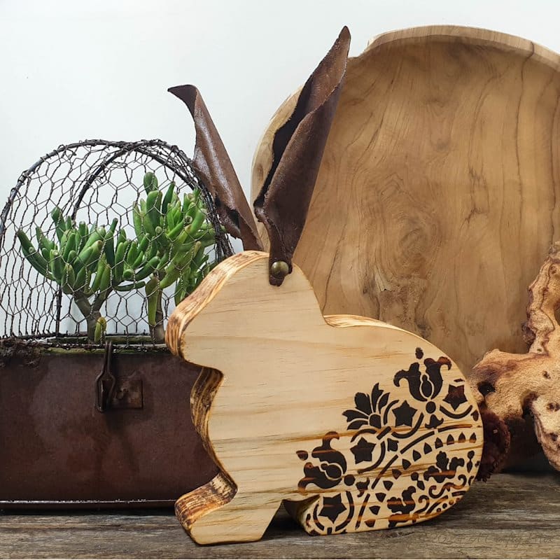 Ever wondered how to create gorgeous designs on scrap wood? Join us on a journey of self-expression as we try out wood burning paste and create a rustic bunny. We share all the lessons learnt and give you tips on how to get the most out of the process. There's even a recipe to make your own paste if you can't find any in stores near you. 