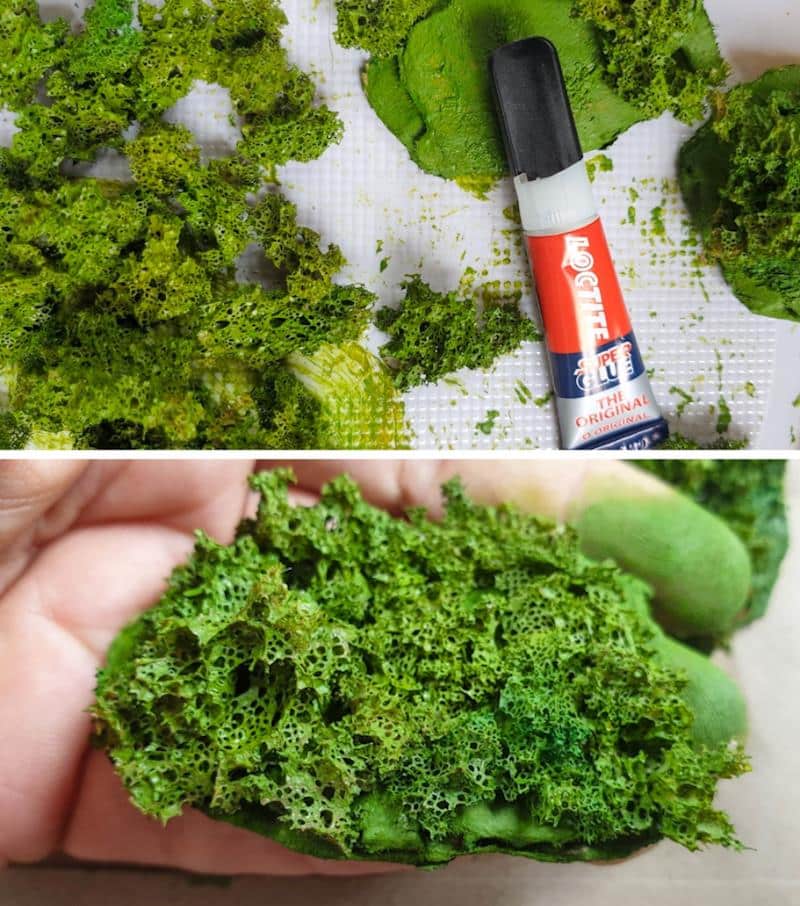 Glue the moss onto the cardboard
