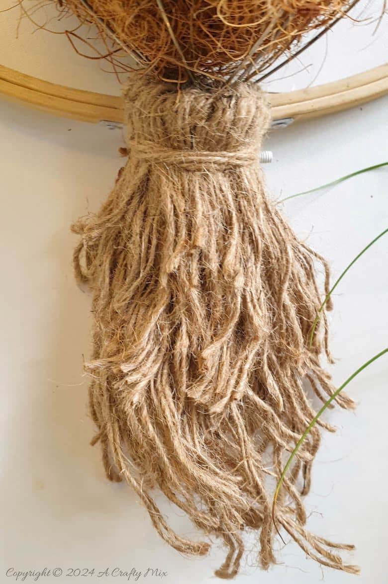 Transform your home into a serene oasis with this upcycled air plant holder that turns ordinary head scratchers into stylish spa-worthy displays. Perfect for adding a touch of tranquility and zen to any room. They&rsquo;re fun and easy to make and this step-by-step tutorial will show you how.