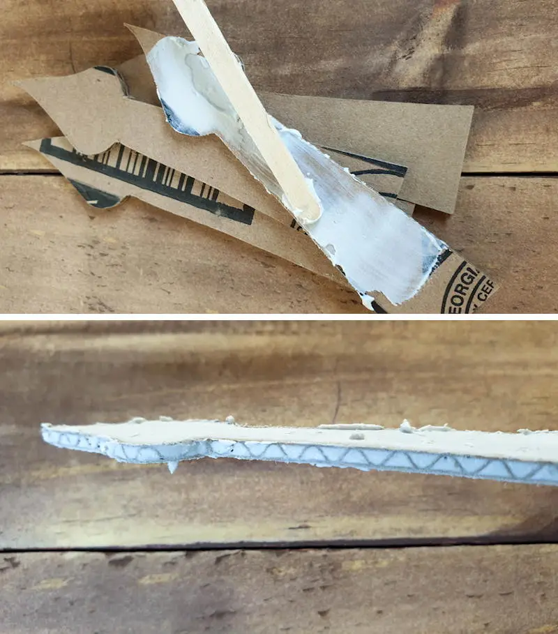 Apply two to three layers of texture paste to the cardboard hinges
