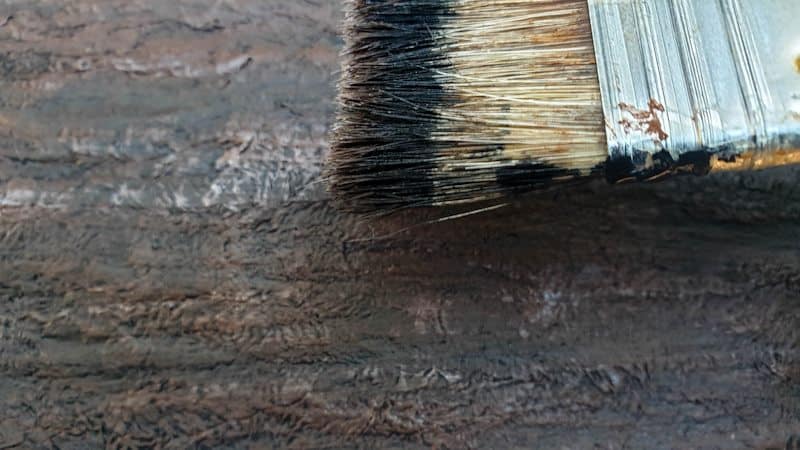 Dry brush white and brown paint