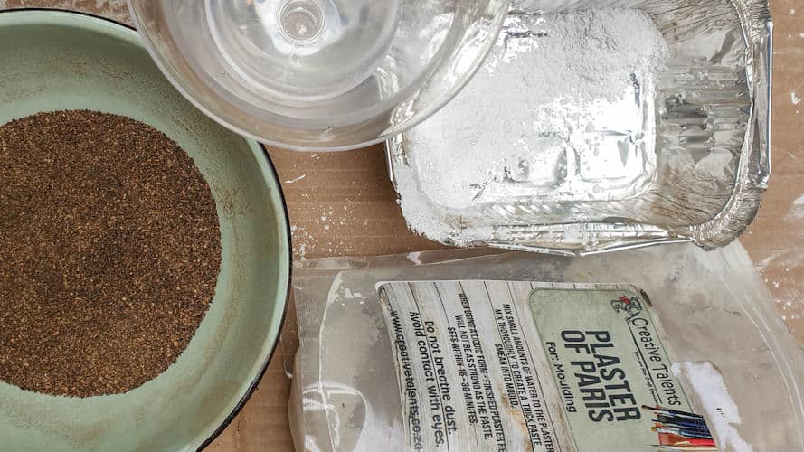 Adding soil to the texture paste