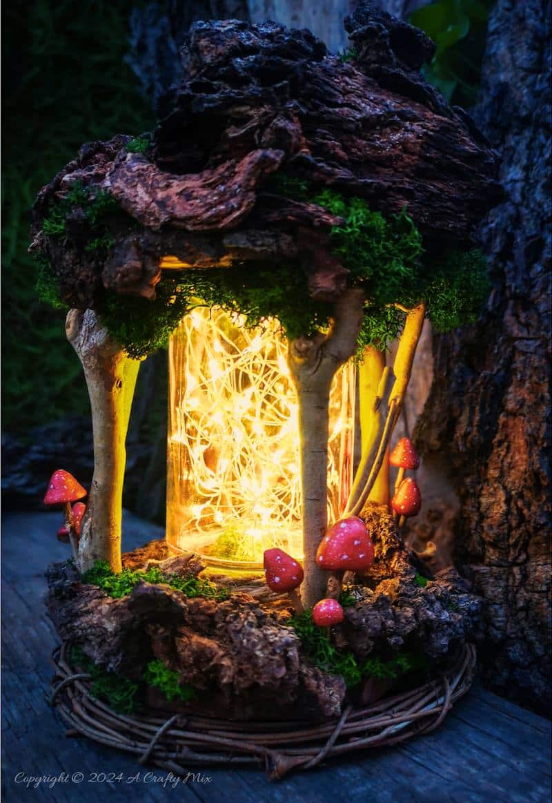 Get ready to enter a world of enchantment as we craft a one-of-a-kind fairy lantern using foraged finds. We&rsquo;ll show you how to build a whimsical and enchanting lantern that captures the essence of the forest from scratch. Whether you're looking to add a little magic to your decor or just get closer to nature, this simple tutorial will take you through the entire process.