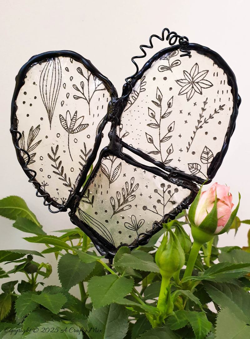 Unleash your inner creative genius. We&rsquo;ll show you an easy and, dare I say, mind-blowing technique that turns simple napkins into faux leaded glass art. Perfect for DIY crafts, home decor, and gifts.