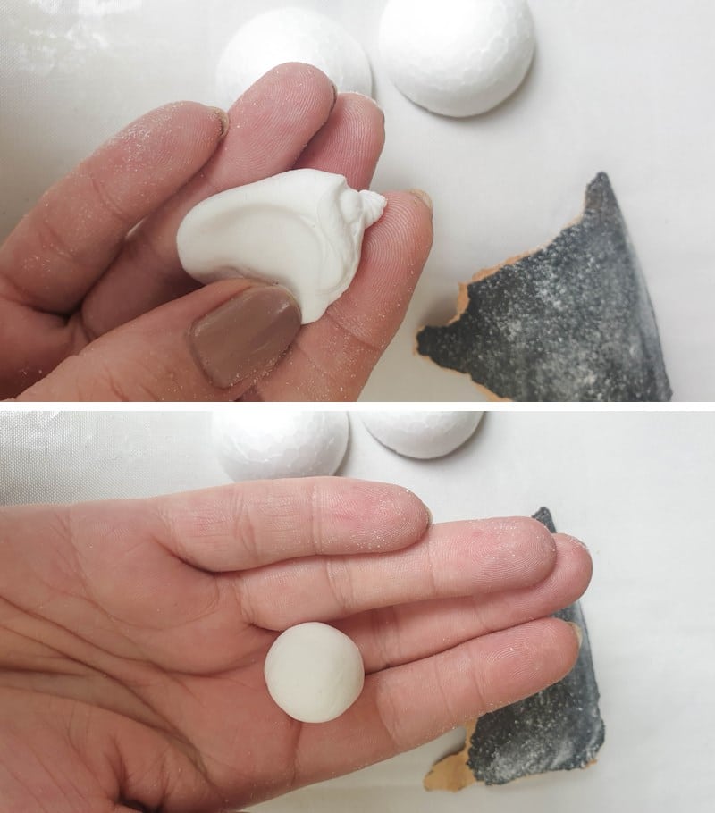 Use clay to make the mushroom stalk