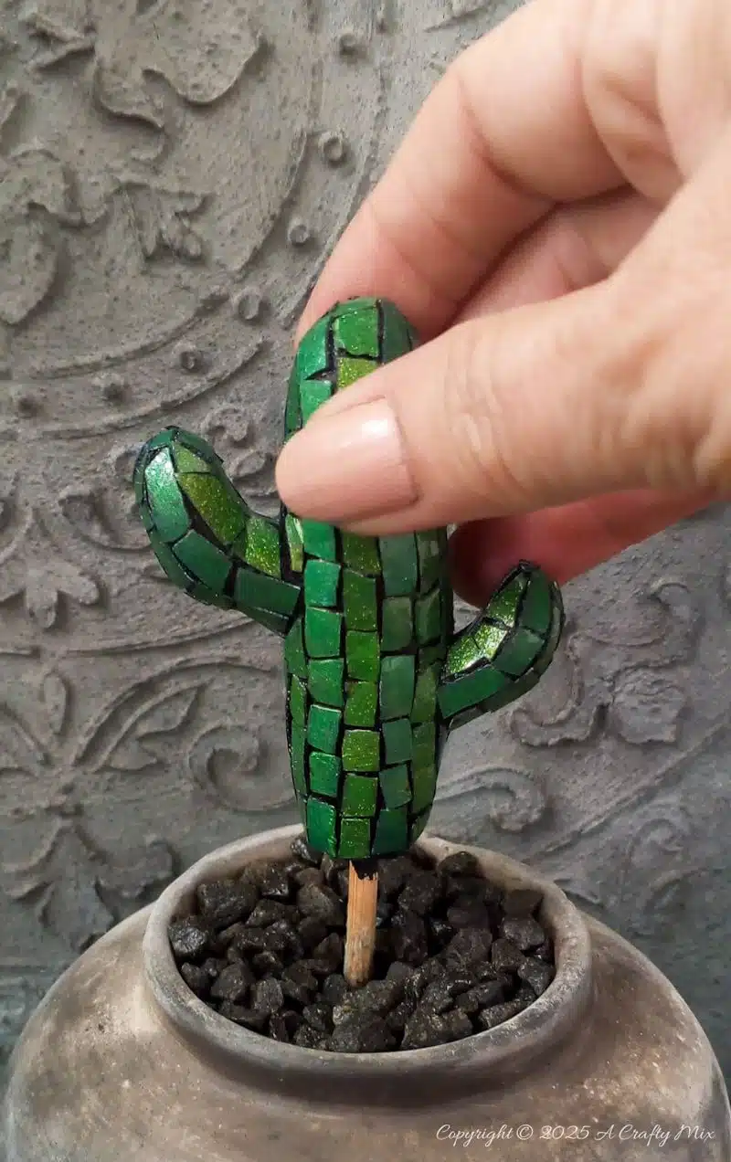 Create a stunning DIY eggshell mosaic-perfect for beginners and seasoned crafters alike. This step-by-step guide shows you how to paint, seal, and arrange eggshell fragments into beautiful upcycled home décor. No grout or special tools needed. Try this easy mosaic craft and add a touch of whimsy to your space.