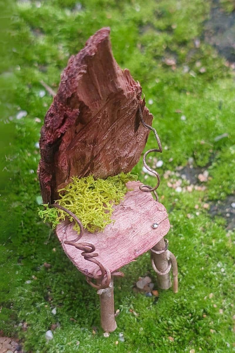 Bring a touch of magic to your fairy garden with this quick and easy tutorial! 🧚&zwj;♀️ Using eco-friendly materials, we&rsquo;ll show you how to create a charming wood chip fairy chair for your tiny, enchanted guests. 🌿 The perfect whimsical project that only takes an hour to make. 📌 Save this pin for step-by-step instructions, and don't forget to follow us for more enchanting DIY ideas.