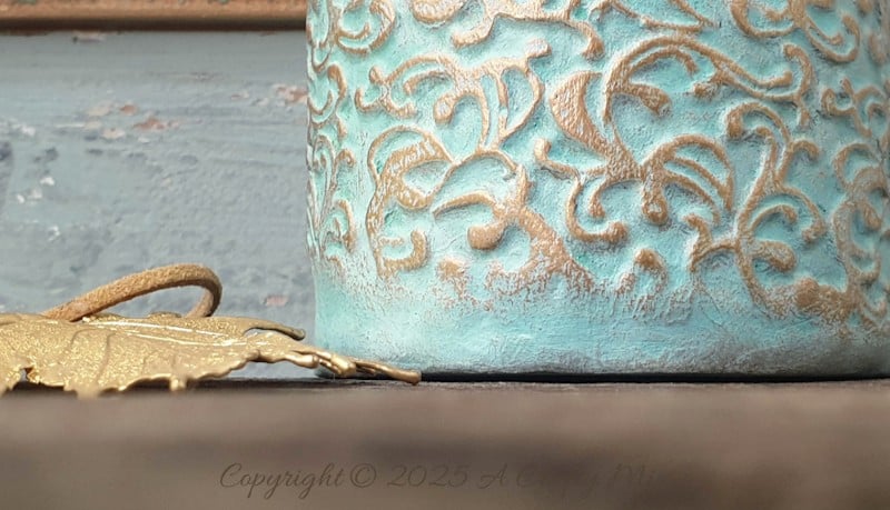 From snacks to décor. Upcycle a Pringles can into a gorgeous vintage embossed container with a boutique pottery finish. This DIY project is easier than it looks.
