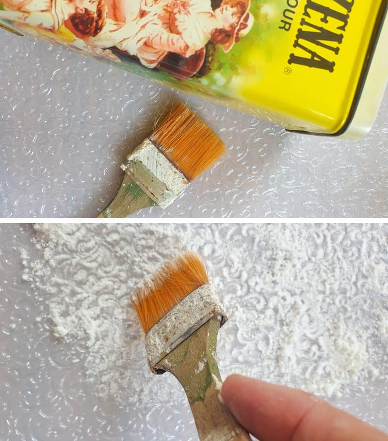 Dust the fondant sheet with cornstarch