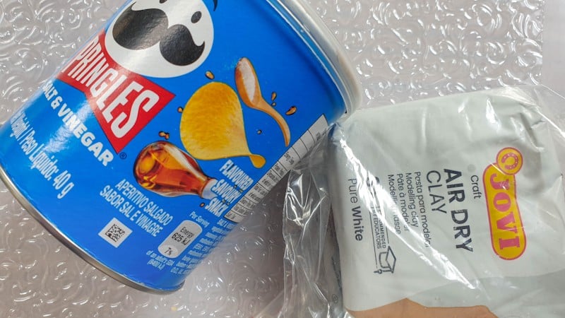 What you need to make a gorgeous vintage, embossed container