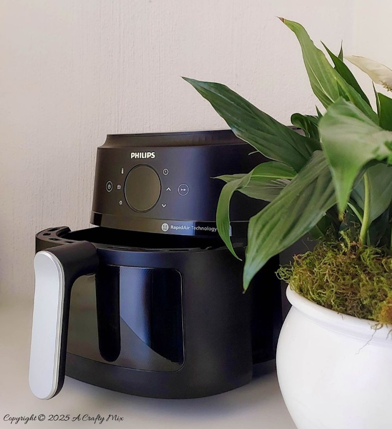 The air fryer I used to bake my air-dry clay