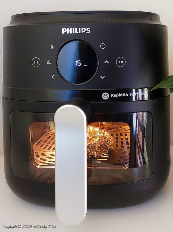 If you’re an impatient crafter like me, you’re going to love these clever air fryer hacks to cure air-dry clay in an air fryer. Get my best tips and fun troubleshooting tricks, which include temperature settings, baking times and how to avoid cracks and burns.