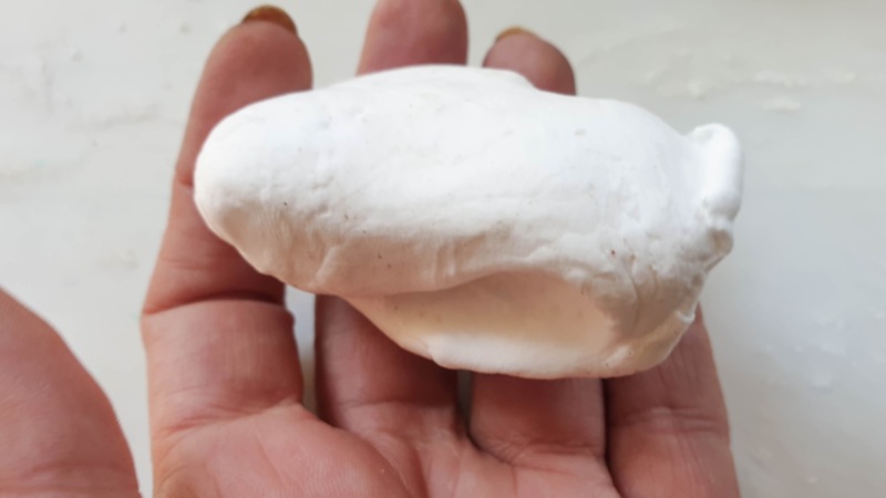 Condition the foam clay between your fingers