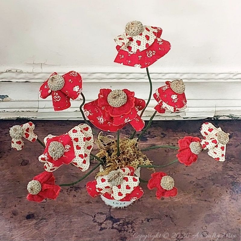 How to turn real acorn caps and fabric scraps into charming handmade flowers you can enjoy all year round. This step‑by‑step no-sew tutorial is beginner‑friendly and budget‑conscious. Perfect for cozy crafting afternoons with family or friends and for adding a whimsical touch to vases, wreaths, and gifts.