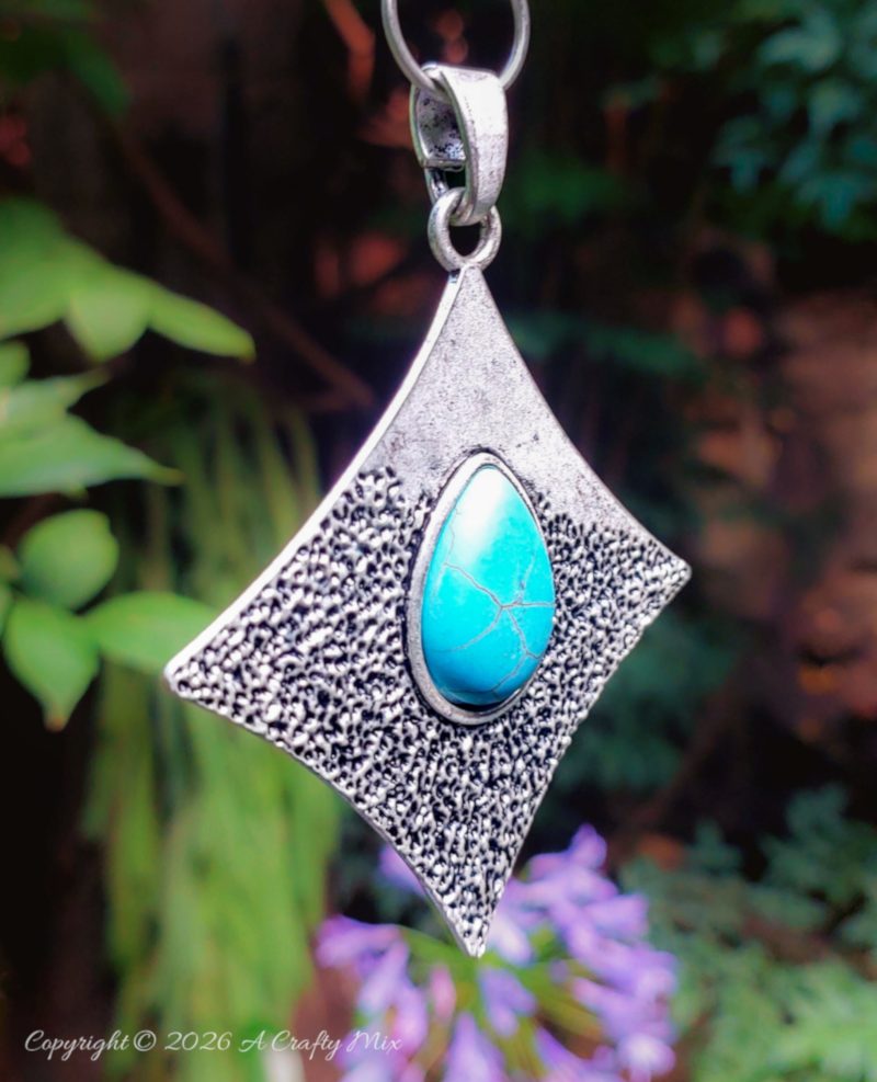 Create your own cardboard heart wind spinner with this beginner-friendly tutorial that walks you through cutting, shaping, embossing, and finishing a colorful hanging heart for dreamy patio d&eacute;cor.