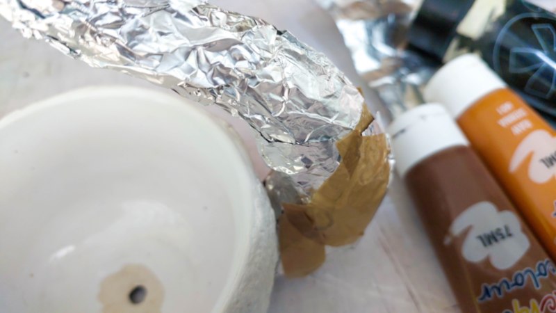 A view of the foil wrapped wire stalk