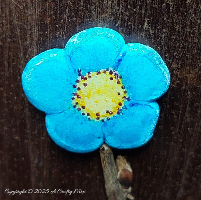 These DIY domed clay flower tiles tick all the boxes: easy, budget friendly, full of happy, handmade charm, and ridiculously fun to make. Think simple clay shapes with pops of color that you&rsquo;ll want to mosaic over every pot, frame, and garden doodad you own. Perfect for lazy afternoon crafting.